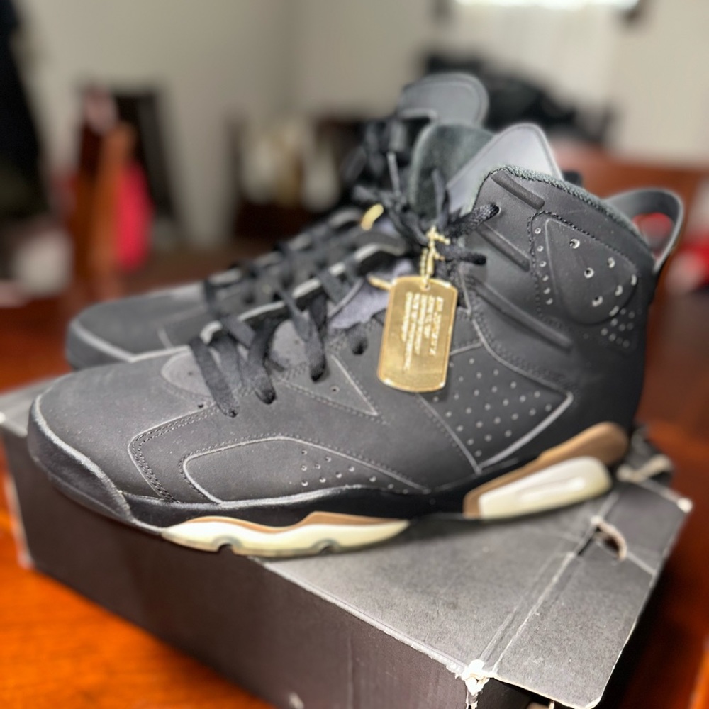JORDAN 6 RETRO “DEFINING MOMENTS “ 2020
